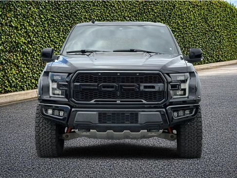 Used 2019 Ford F150 Raptor w/ Equipment Group 802A Luxury AWD/4WD image 9