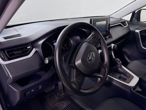 Used 2021 Toyota RAV4 XLE AWD/4WD image 10