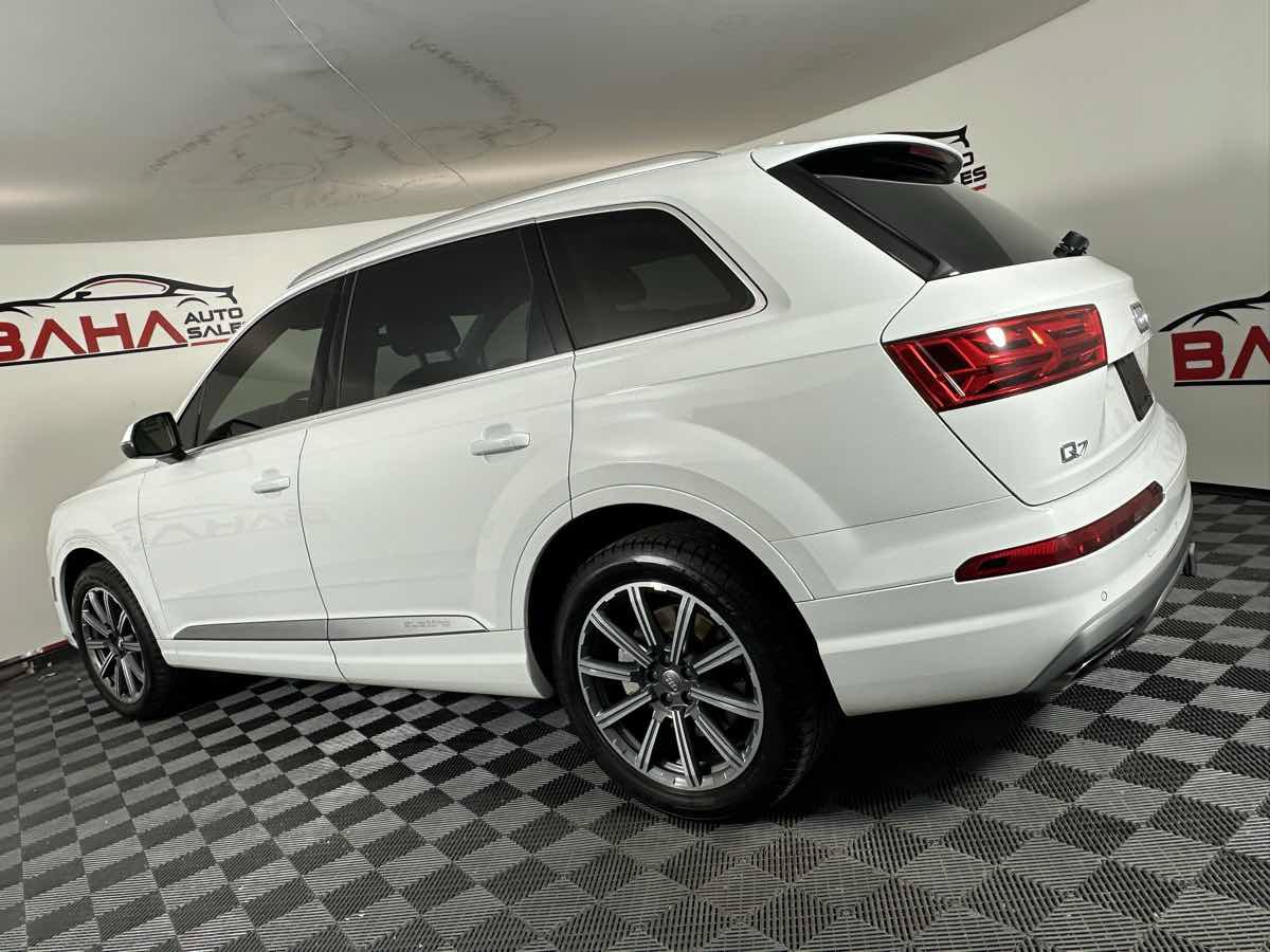 Used 2017 Audi Q7 3.0T Prestige w/ Prestige Package AWD/4WD image 6