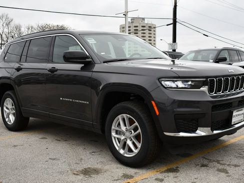New 2026 Jeep Grand Cherokee L Laredo AWD/4WD image 1