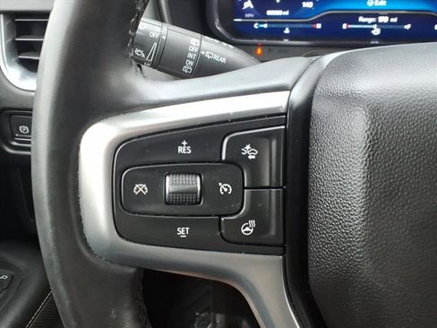 Used 2023 Chevrolet Suburban Premier image 13