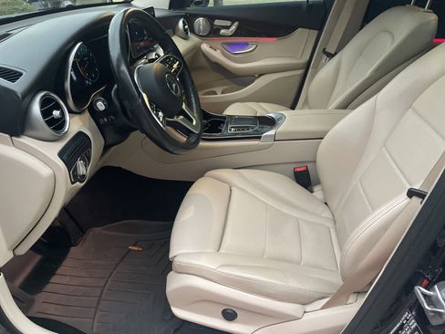 Used 2021 Mercedes-Benz GLC 300 4MATIC image 21