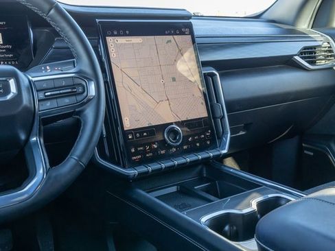 Used 2025 GMC Acadia Elevation image 20