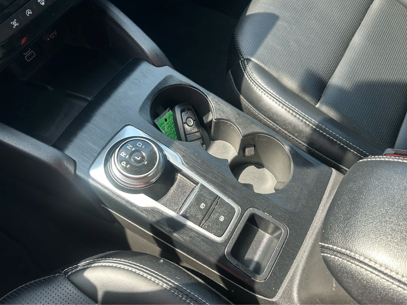 Used 2025 Ford Escape Platinum AWD/4WD image 43