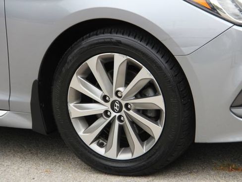 Used 2015 Hyundai Sonata Sport w/ Option Group 04 FWD image 13