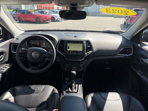 Certified 2023 Jeep Cherokee Altitude Lux AWD/4WD image 3