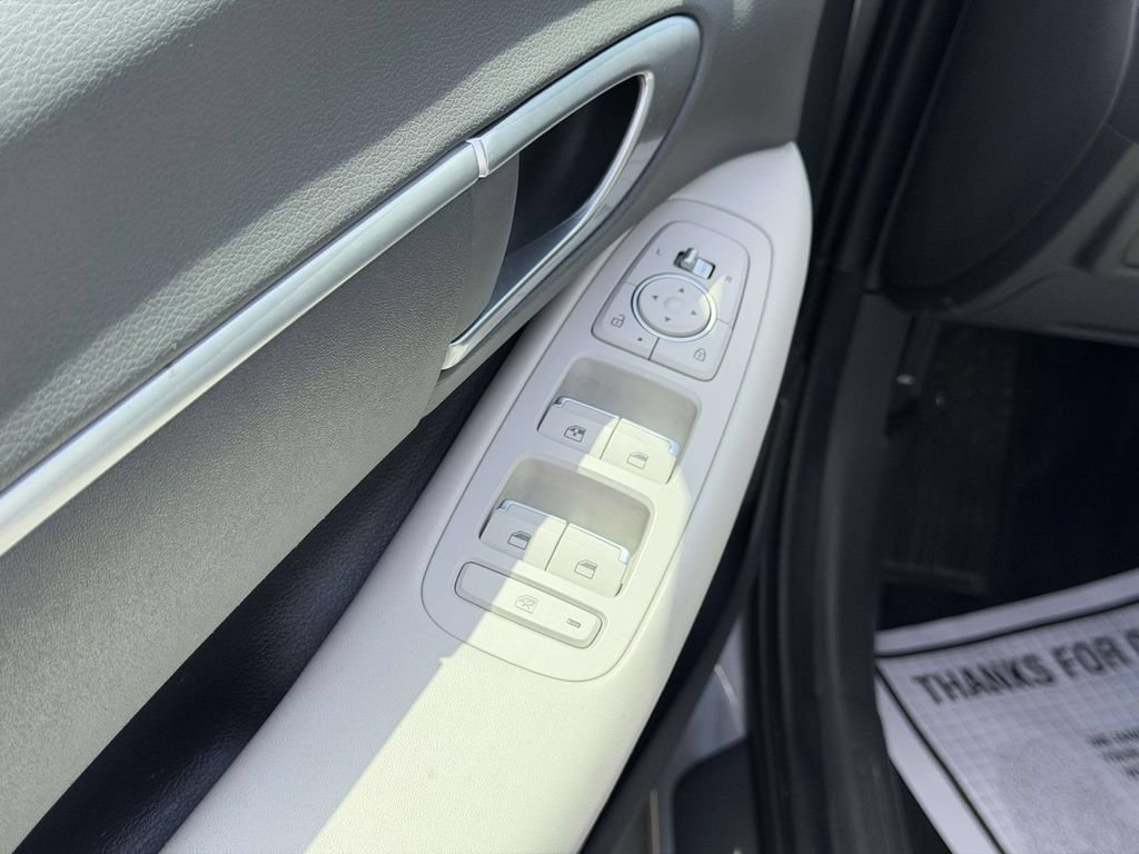 Used 2025 Hyundai Sonata SE FWD image 15
