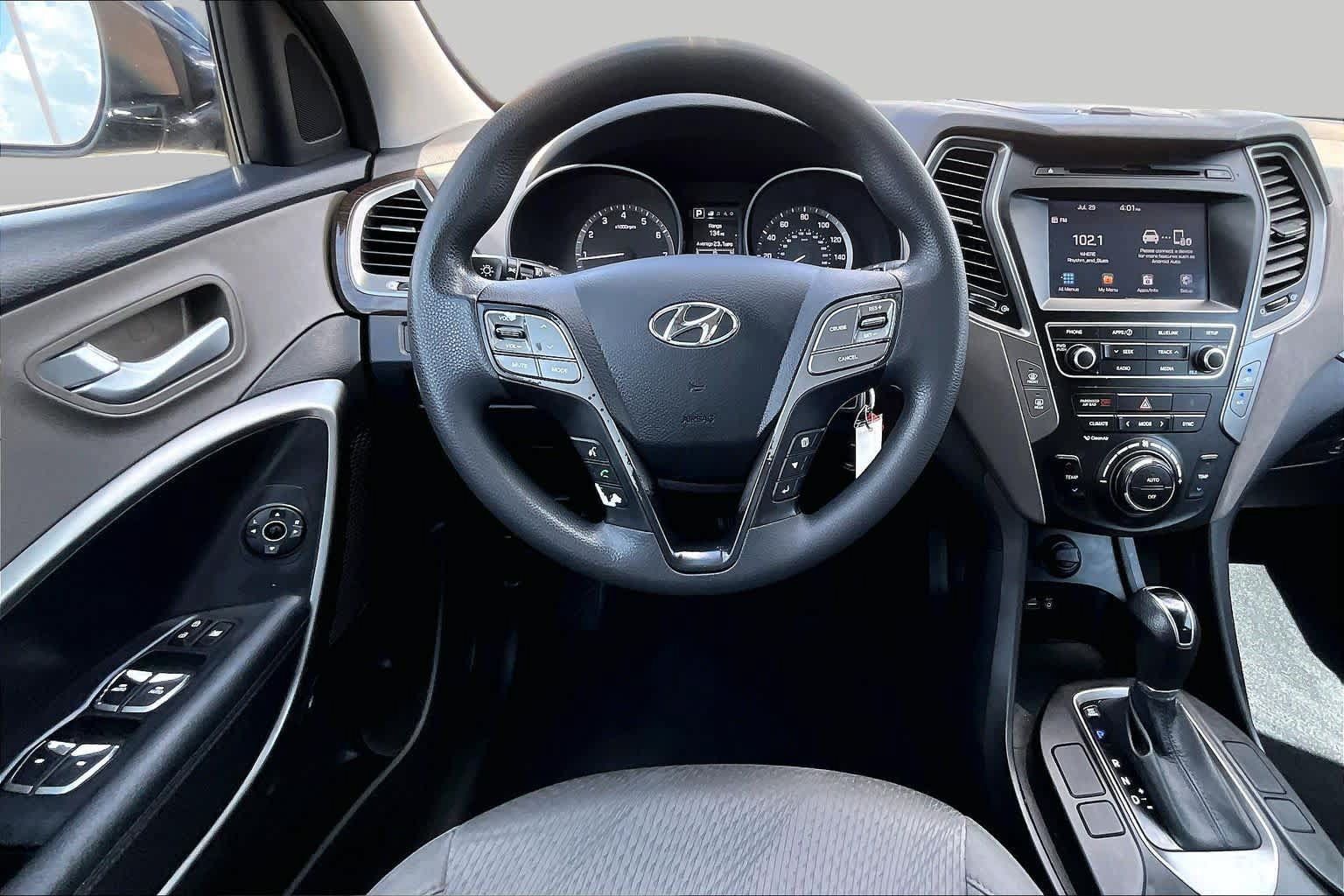 Used 2017 Hyundai Santa Fe Sport FWD image 6