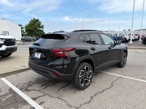 New 2026 Chevrolet Trax RS FWD image 3