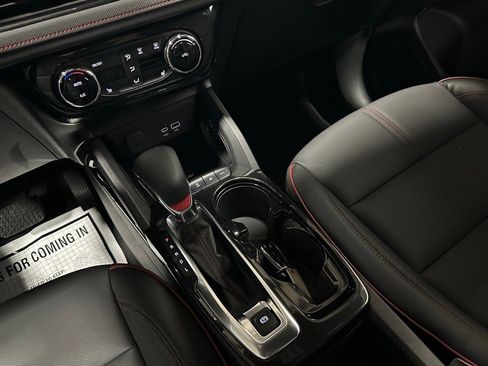 Used 2024 Chevrolet TrailBlazer RS w/ Convenience Package image 38