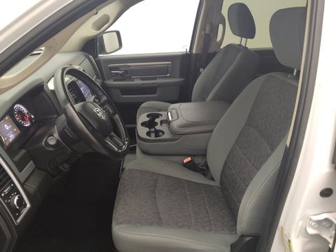 Used 2020 RAM 1500 Classic SLT w/ Luxury Group AWD/4WD image 17