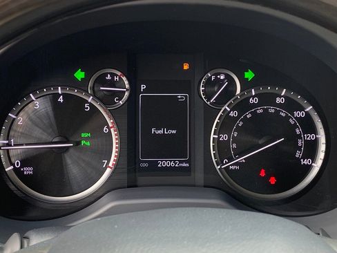 Used 2023 Lexus GX 460 Premium w/ Premium Package image 26