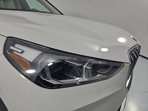 Used 2023 BMW X1 xDrive28i w/ Premium Package image 16