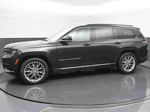 Used 2024 Jeep Grand Cherokee L Summit w/ Advanced Protech Group IV AWD/4WD image 2
