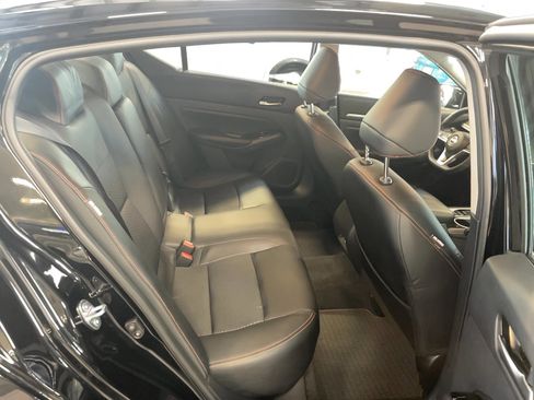 Used 2025 Nissan Altima 2.5 SR AWD/4WD image 17