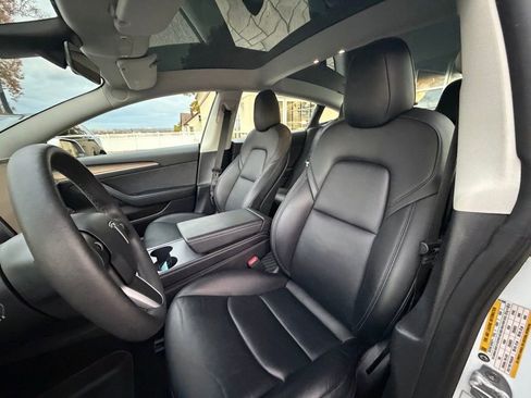 Used 2022 Tesla Model 3 Long Range image 10