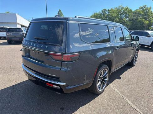 Certified 2024 Jeep Wagoneer L Series III w/ Premium Group I AWD/4WD image 3