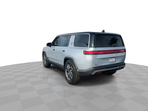 Used 2023 Rivian R1S Adventure image 6