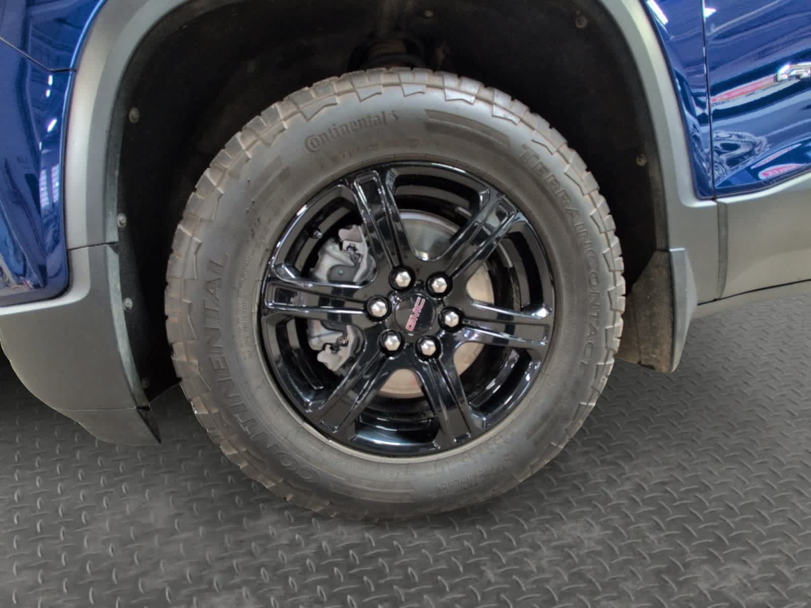 Used 2023 GMC Acadia AT4 w/ Technology Package AWD/4WD image 14