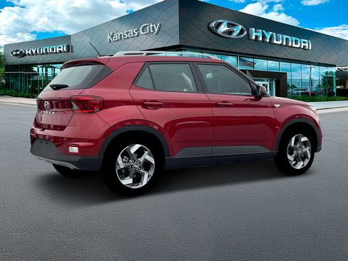 New 2025 Hyundai Venue SEL image 8