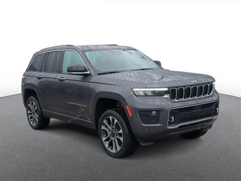 Certified 2023 Jeep Grand Cherokee Overland image 2