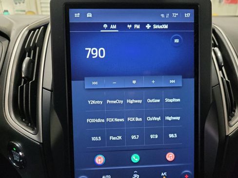 Used 2024 Ford Edge SEL image 25