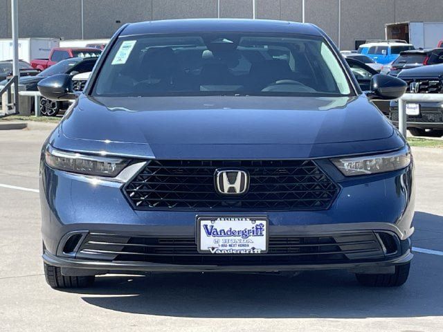 Used 2023 Honda Accord EX image 6