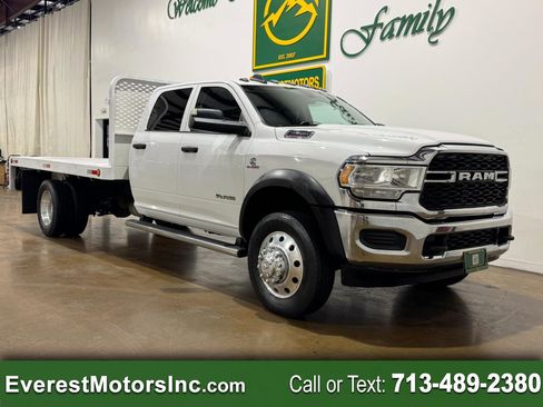 Used 2020 RAM 5500 Tradesman w/ Chrome Appearance Group image 1