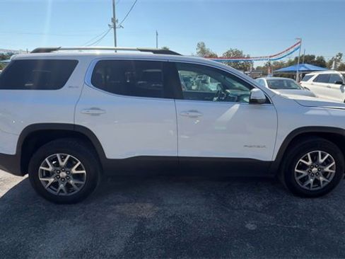 Certified 2021 GMC Acadia SLT w/ Trailering Package image 9