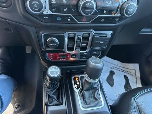 Used 2023 Jeep Wrangler Unlimited Rubicon 4xe w/ Cold Weather Group AWD/4WD image 28