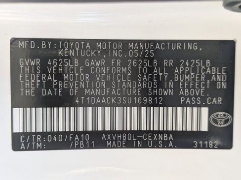 Used 2025 Toyota Camry LE image 27