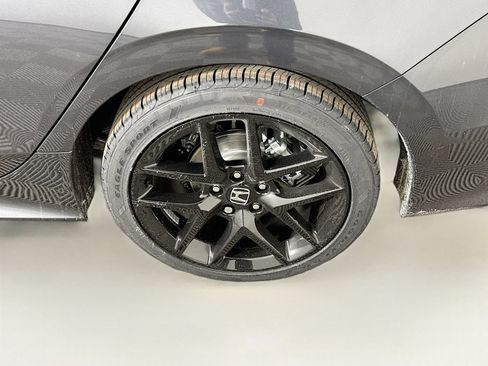 Used 2023 Honda Civic Sport image 5