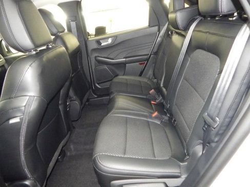 New 2025 Ford Escape SE FWD image 13