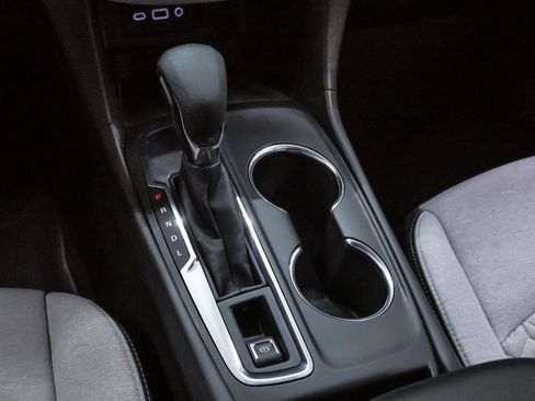 Used 2022 Chevrolet Equinox LS w/ LS Convenience Package FWD image 18