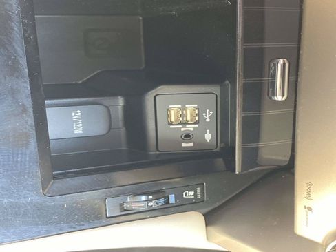Used 2020 Lexus GX 460 Premium w/ Premium Package AWD/4WD image 32