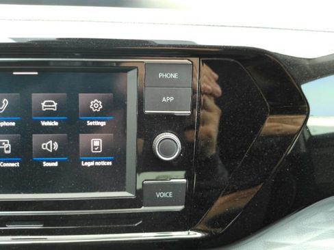 Used 2024 Volkswagen Taos S FWD image 37