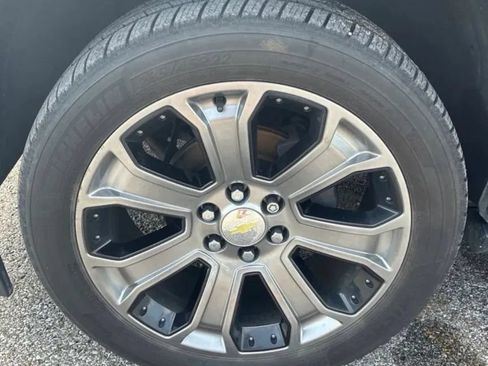 Used 2017 Chevrolet Tahoe Premier AWD/4WD image 19