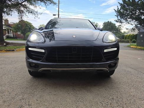 Used 2011 Porsche Cayenne Turbo AWD/4WD image 5