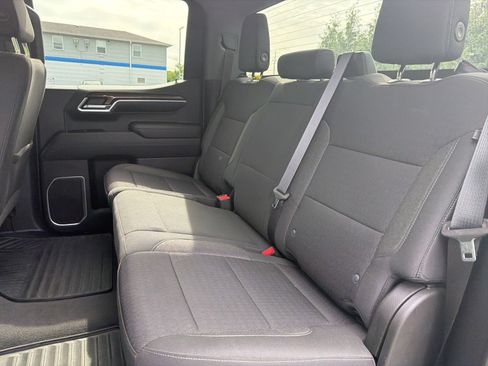 Used 2022 Chevrolet Silverado 1500 LT w/ LPO, Dark Essentials Package AWD/4WD image 18