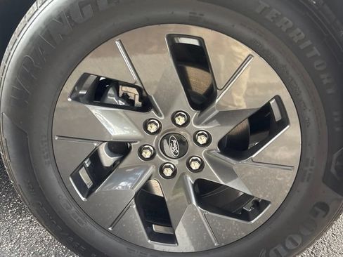 Used 2025 Ford F150 Lightning Flash AWD/4WD image 24