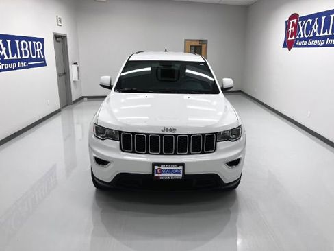Used 2017 Jeep Grand Cherokee Laredo image 25