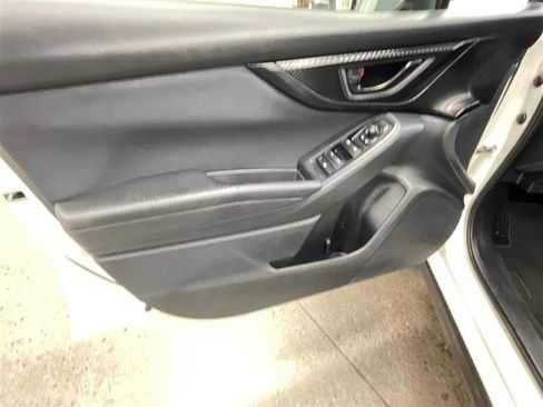 Used 2020 Subaru Crosstrek 2.0i image 8