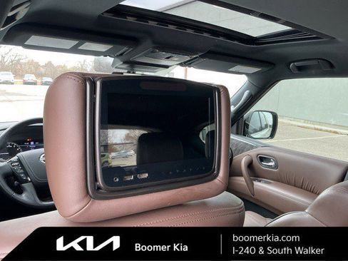 Used 2022 Nissan Armada Platinum image 14