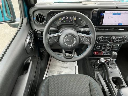 Used 2024 Jeep Wrangler Unlimited Rubicon 4xe w/ Technology Group AWD/4WD image 16