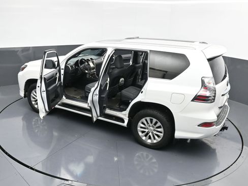 Used 2021 Lexus GX 460 Premium image 44