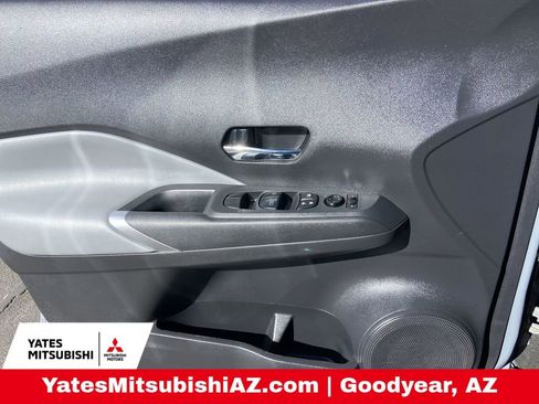 Used 2021 Nissan Kicks SR w/ SR Premium Package image 17