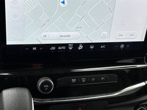 Used 2023 Ford Transit 350 XLT image 28