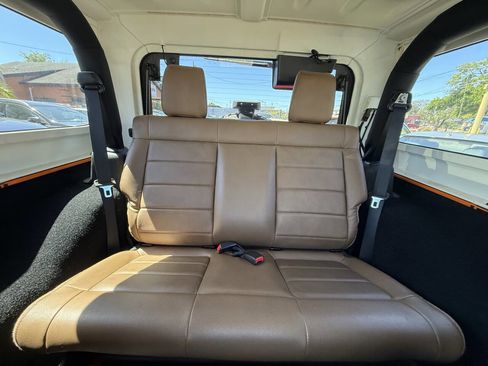 Used 2012 Jeep Wrangler Sahara w/ Connectivity Group image 19