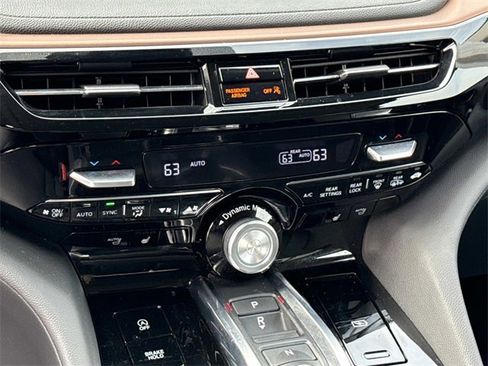 Used 2022 Acura MDX SH-AWD image 22