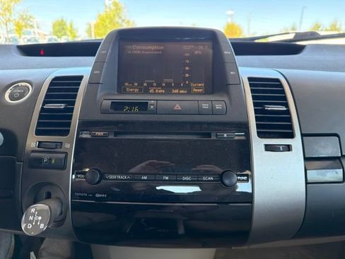 Used 2005 Toyota Prius w/ Pkg 4 FWD image 24